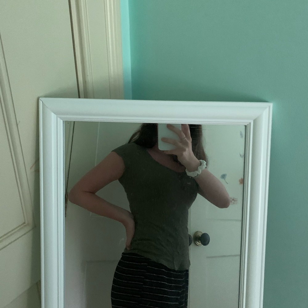 Comfy short sleeve shirt.